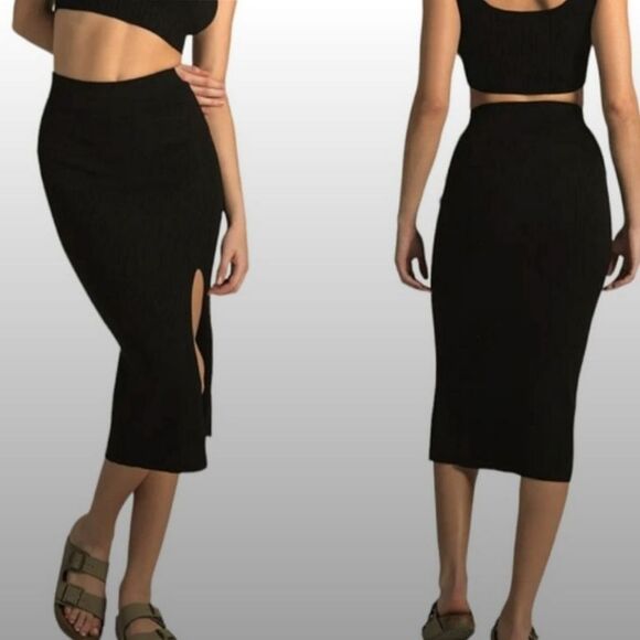 House of Harlow 1960 Black Ribbed Skirt - Picture 1 of 5